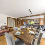 Lambhowe Lodge, District Luxury Hideaway 別荘 *