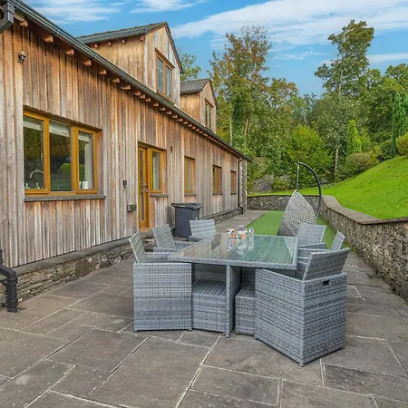 Lambhowe Lodge, District Luxury Hideaway