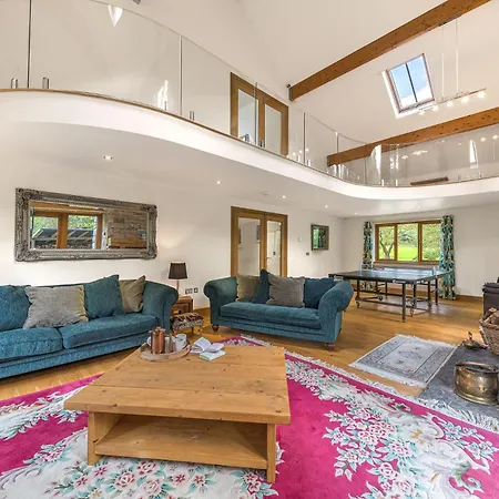 Lambhowe Lodge, District Luxury Hideaway * Bowland Bridge