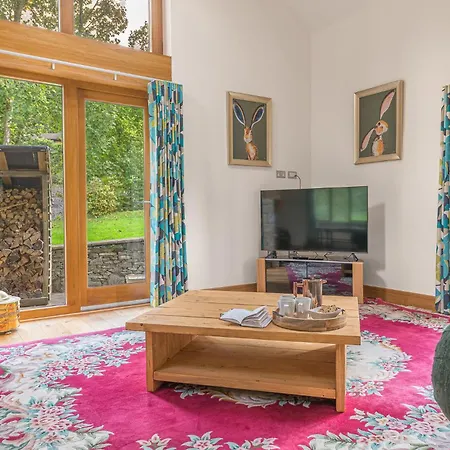 Lambhowe Lodge, District Luxury Hideaway