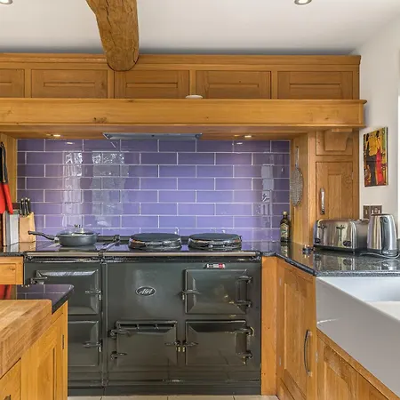 Lambhowe Lodge, District Luxury Hideaway بيت للعطل Bowland Bridge