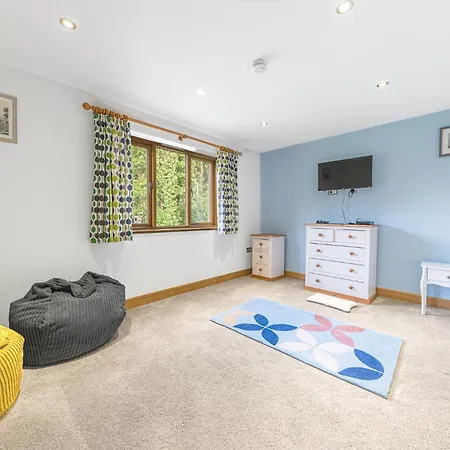 Lambhowe Lodge, District Luxury Hideaway